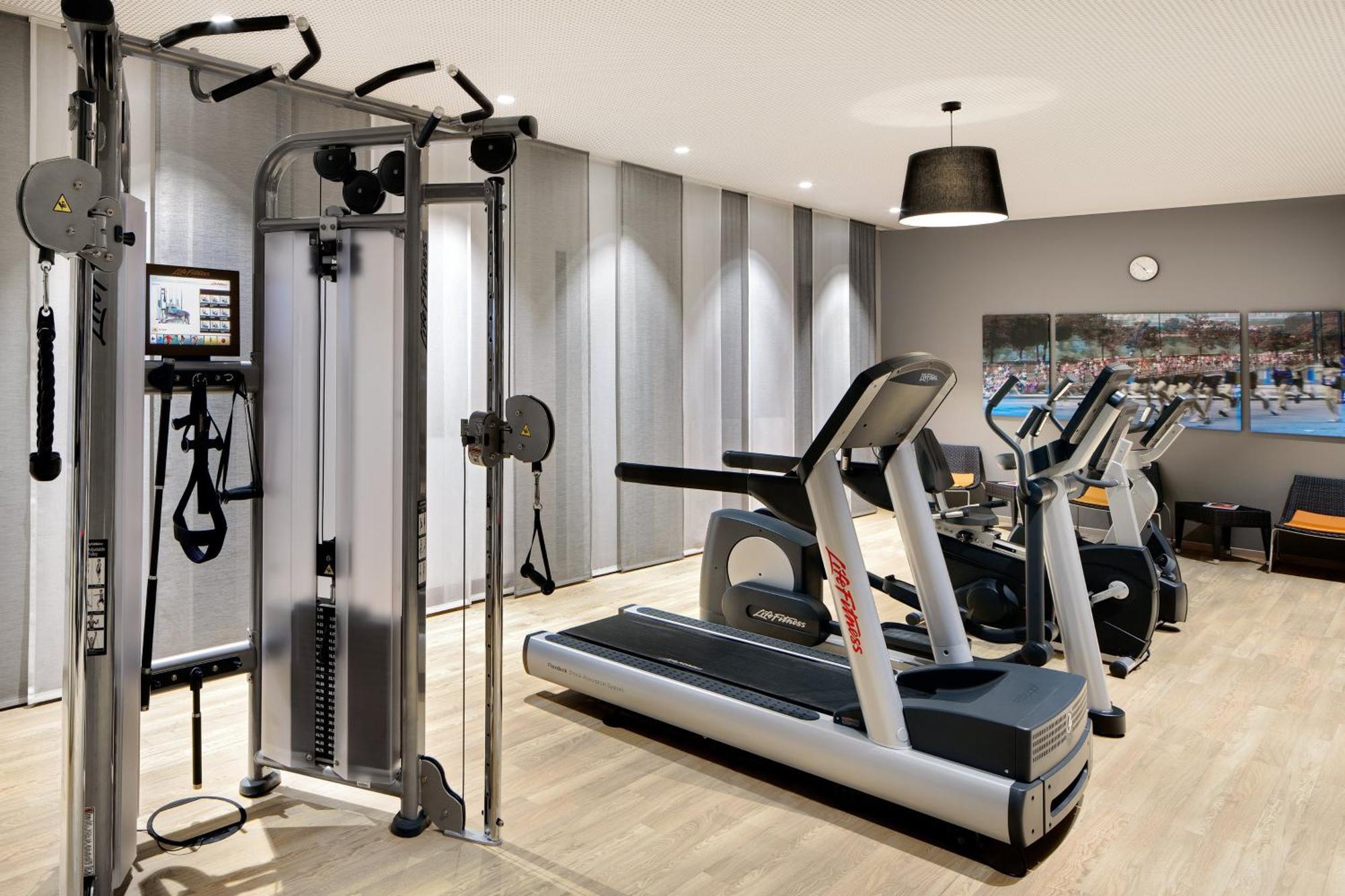 Holiday Inn Duesseldorf City - Toulouser Allee By Ihg Екстер'єр фото