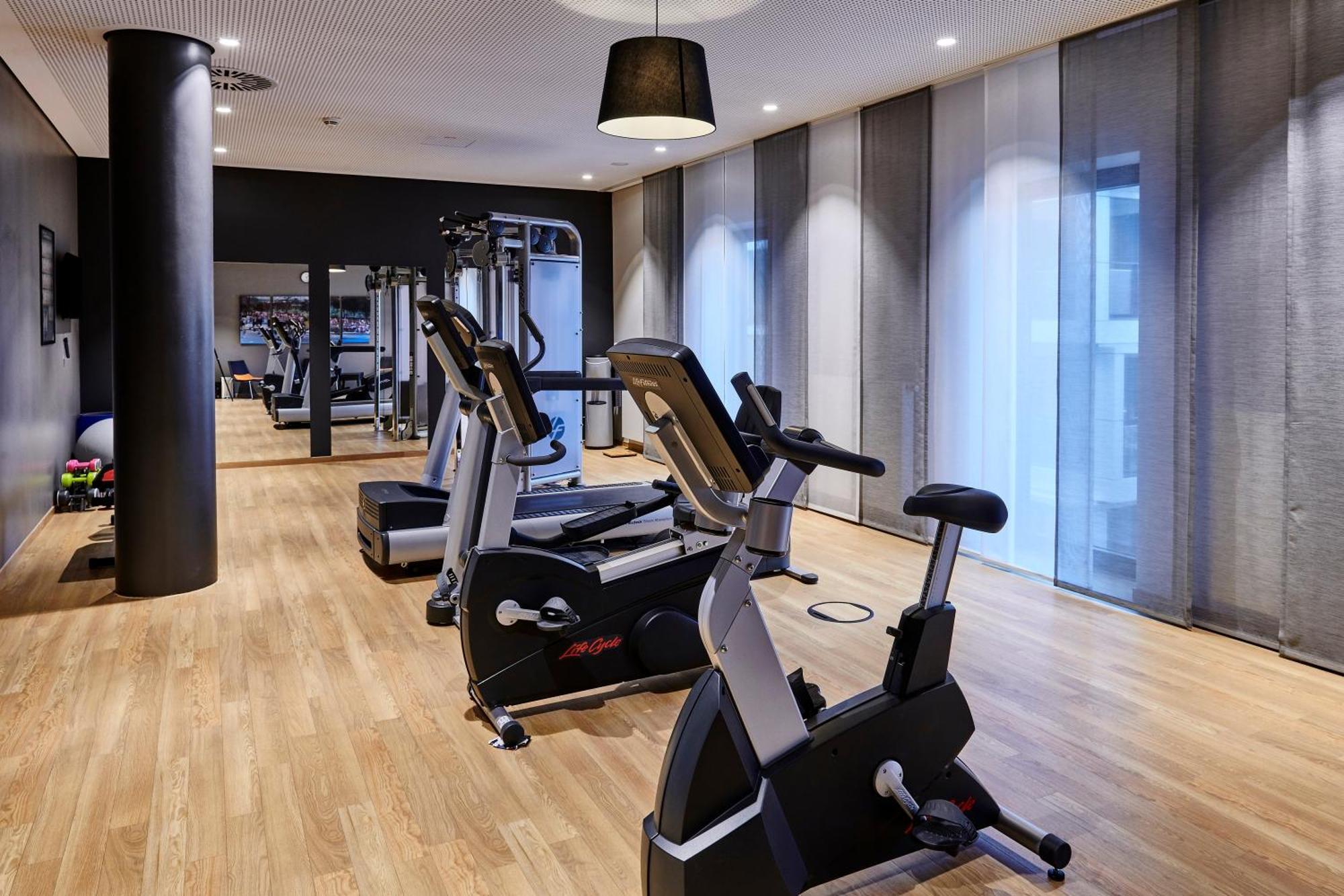 Holiday Inn Duesseldorf City - Toulouser Allee By Ihg Екстер'єр фото